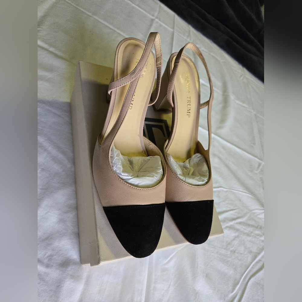 BNIB Ivanka Trump cap toe slingback like chanel